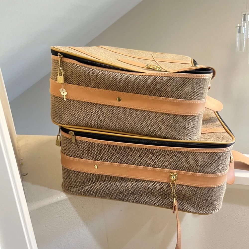5th Ave three tan tweedTravel set . Two Suitcase and garment bag Set New no tags